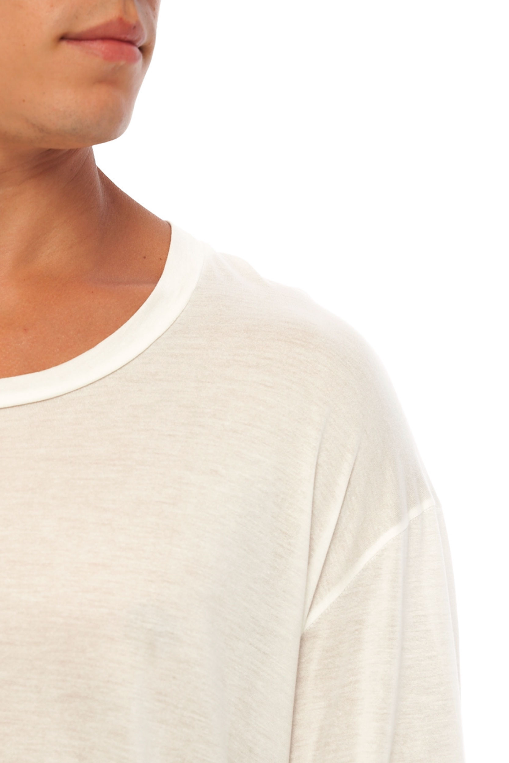 DUNE · Camiseta moda cómoda. Con Bajo redondeado, cuello amplio y mangas al codo