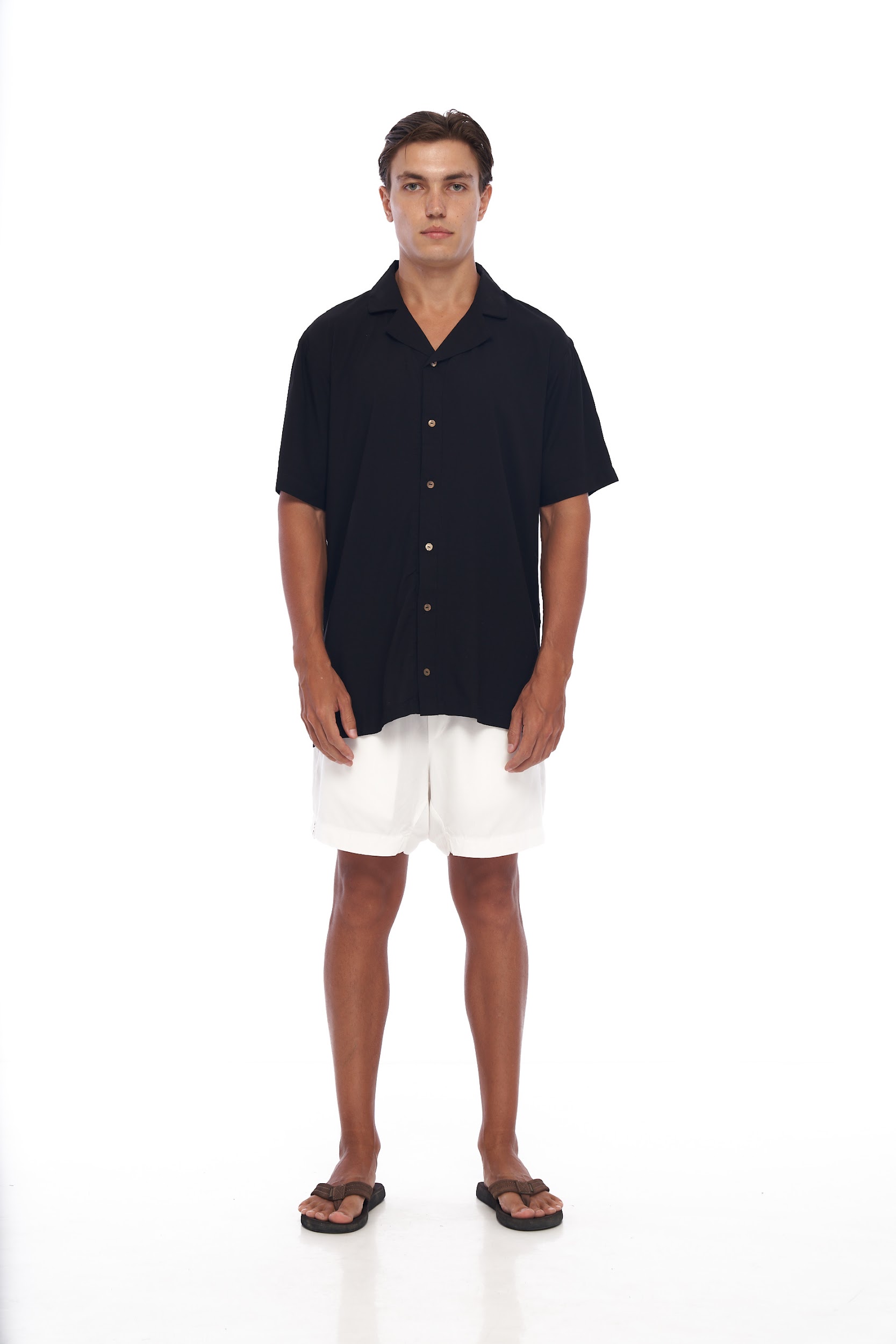 DUNE · Camisa básica elegante estilo vintage larga, con aberturas laterales y mangas al codo.